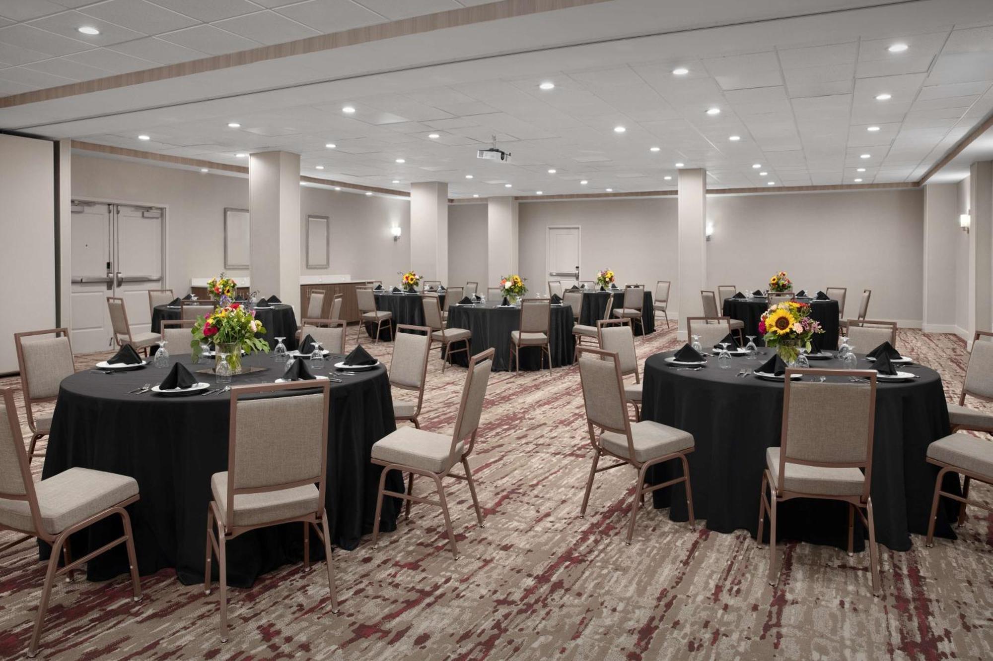 Hilton Garden Inn Philadelphia-Fort Washington Exterior foto