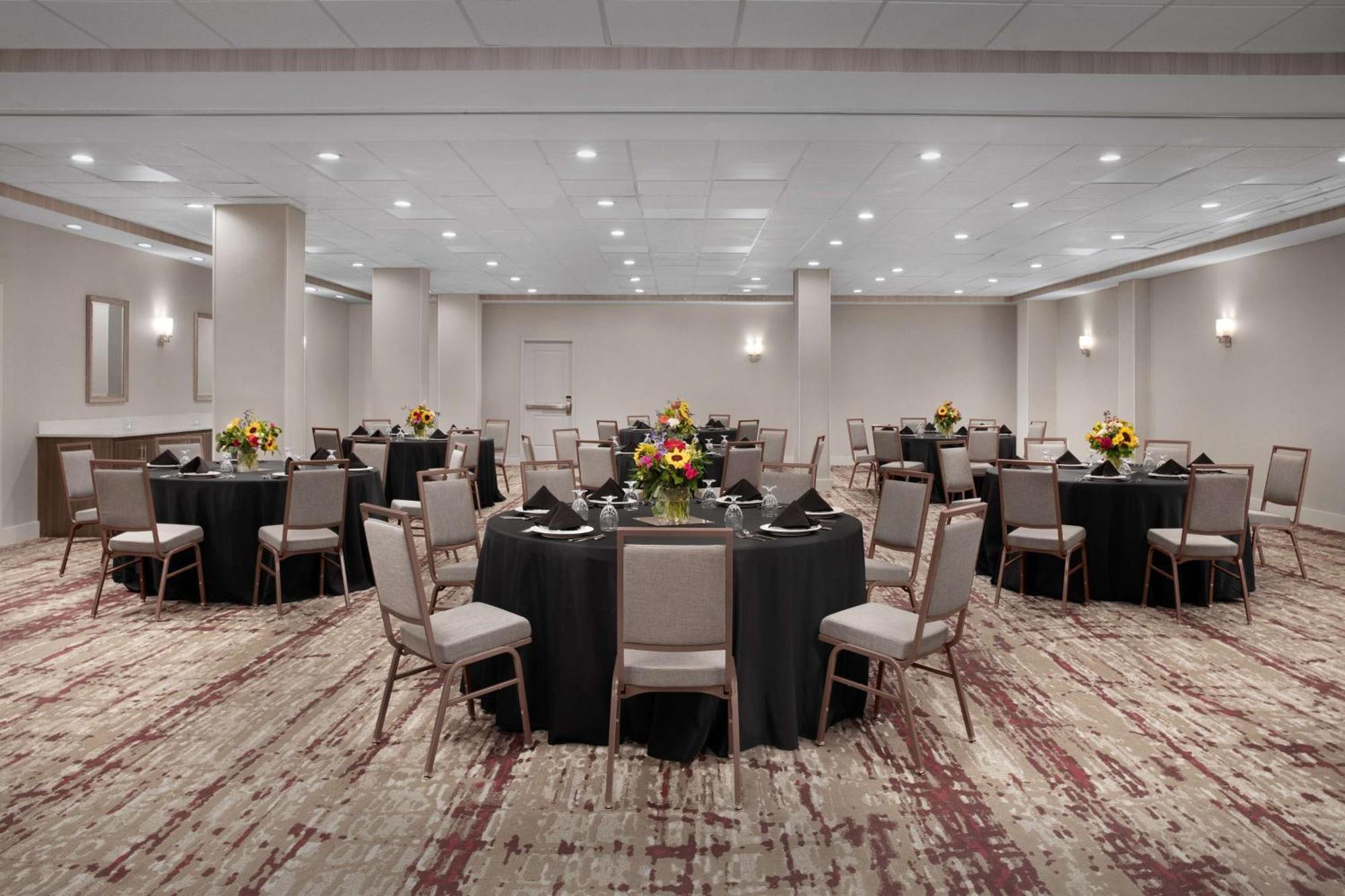 Hilton Garden Inn Philadelphia-Fort Washington Exterior foto