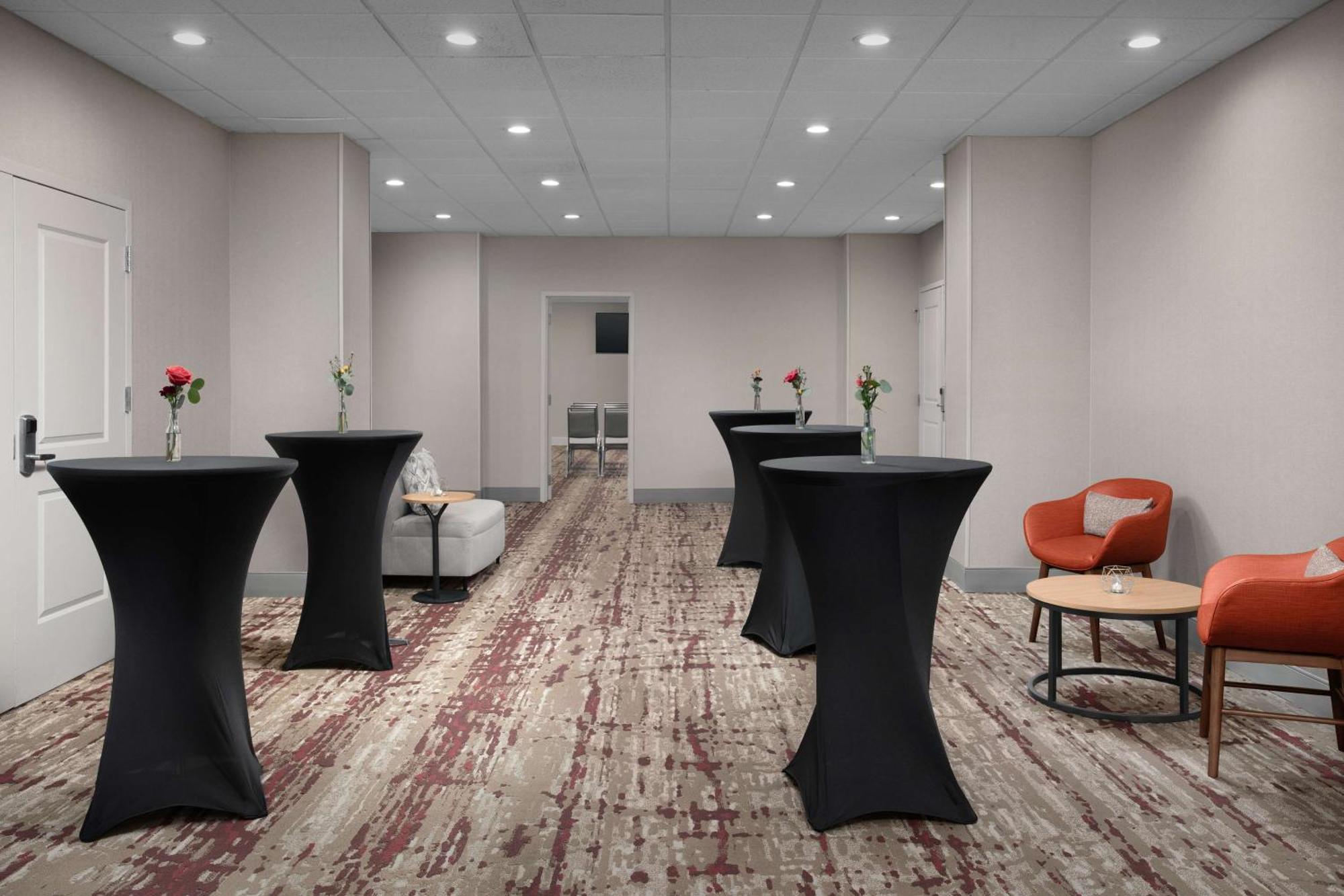 Hilton Garden Inn Philadelphia-Fort Washington Exterior foto