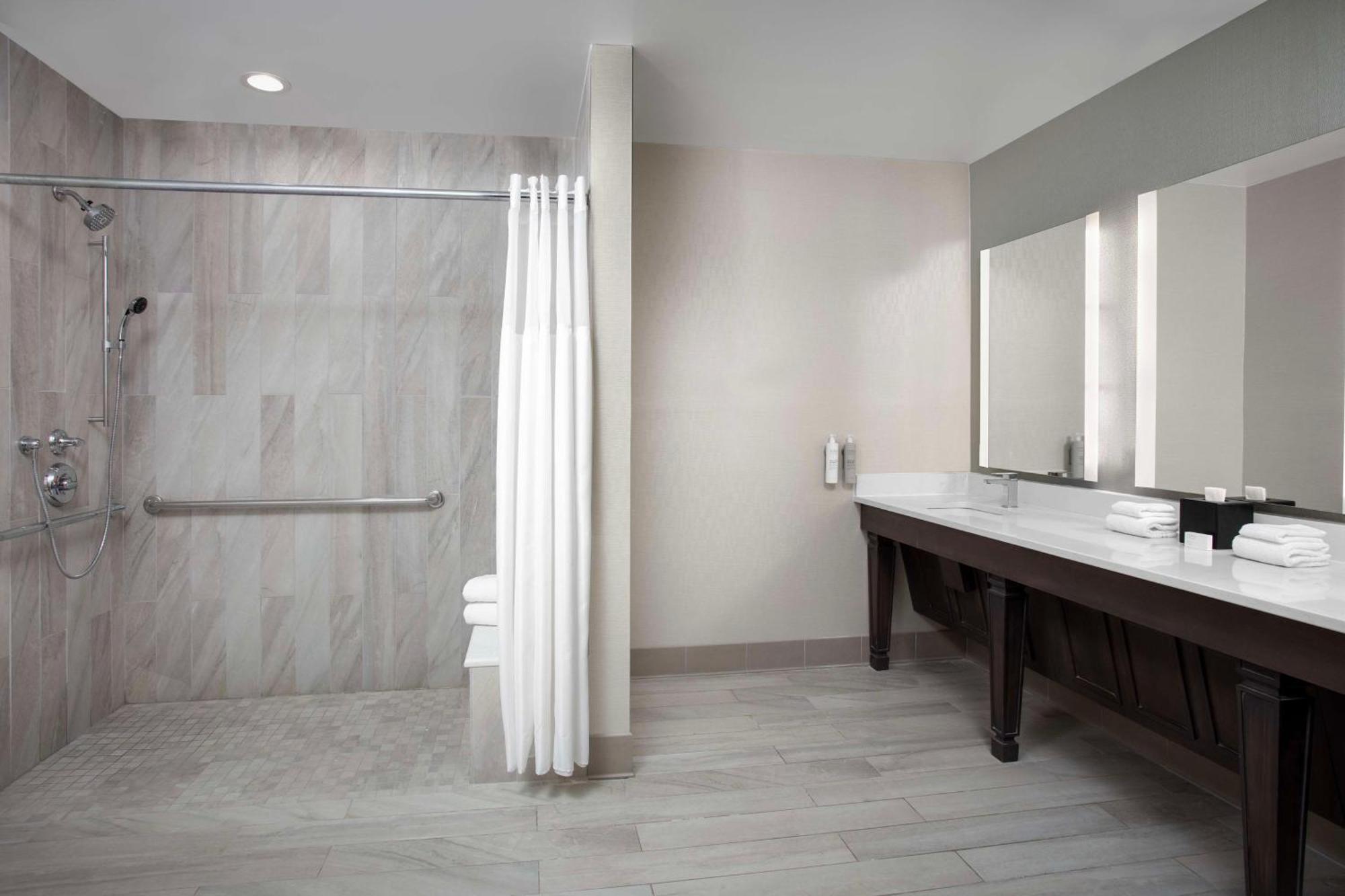 Hilton Garden Inn Philadelphia-Fort Washington Exterior foto